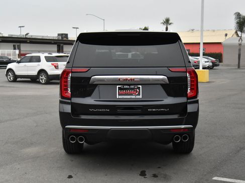 Used 2023 GMC Yukon XL Denali image 7