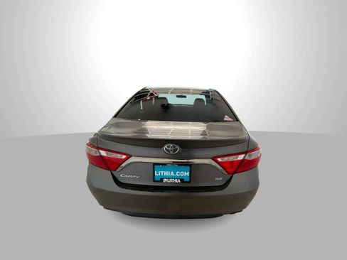 Used 2016 Toyota Camry SE FWD image 7