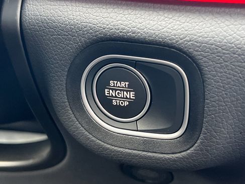 Certified 2025 Mercedes-Benz GLE 450e 4MATIC image 23