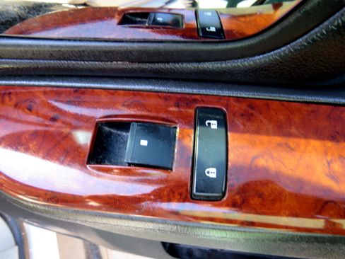 Used 2013 GMC Sierra 2500 SLT w/ SLT Convenience Package image 18