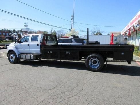 Used 2019 Ford F750 2WD Crew Cab Super Duty image 2