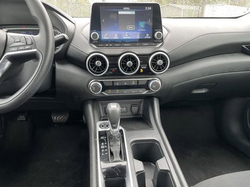 Used 2024 Nissan Sentra SV FWD image 20