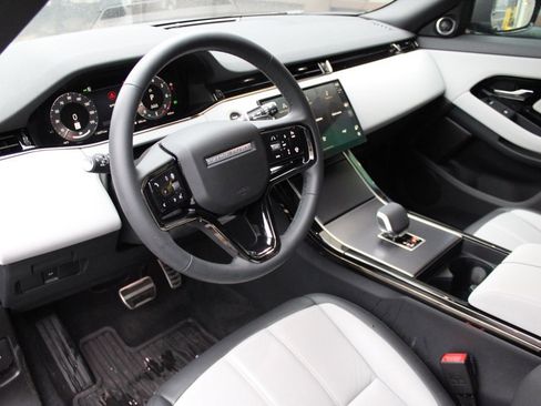 Certified 2026 Land Rover Range Rover Evoque Dynamic SE image 5