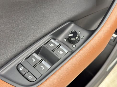 Used 2022 Audi Q8 Premium Plus AWD/4WD image 20