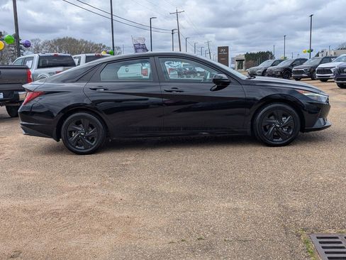 Used 2023 Hyundai Elantra Blue w/ Cargo Package image 3