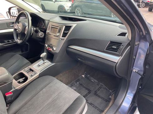 Used 2014 Subaru Legacy 2.5i Premium AWD/4WD image 21