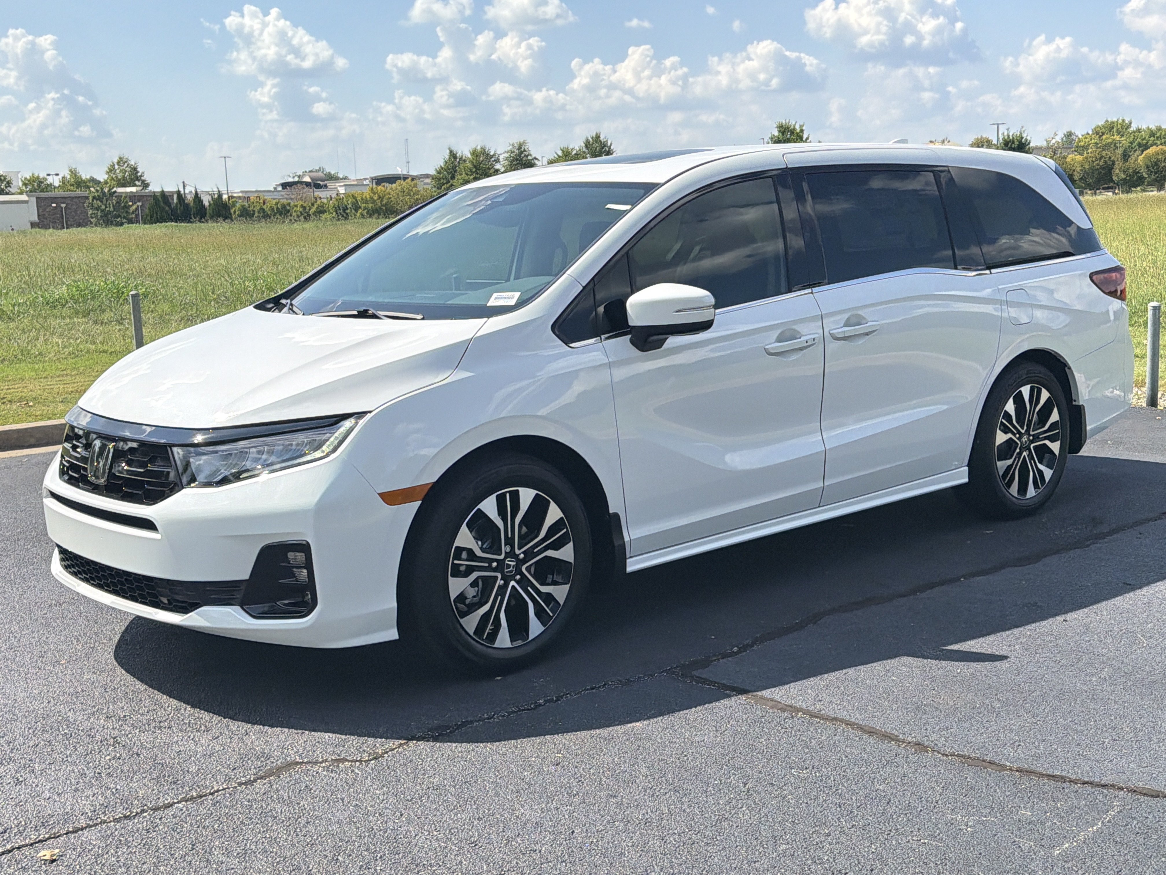 Used 2027 Honda Odyssey Elite image 5