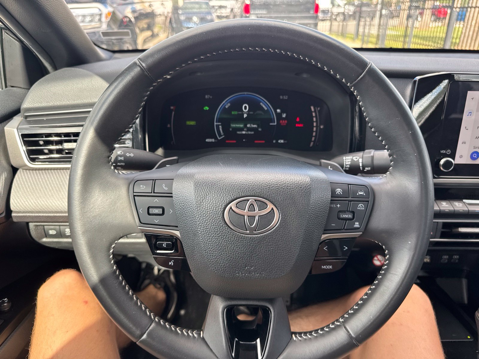 Used 2025 Toyota Camry SE FWD image 22