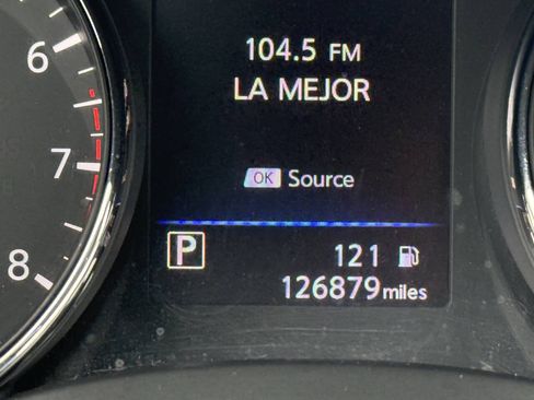 Used 2019 Nissan Rogue SL FWD image 32
