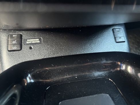 Used 2017 Toyota Prius Prime Advanced image 19