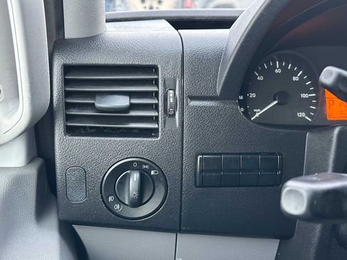 Used 2016 Freightliner Sprinter 2500 image 29