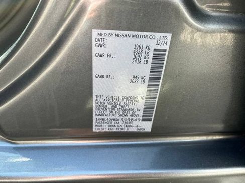 Used 2025 Nissan Altima 2.5 SV FWD image 20
