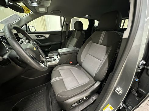 Used 2025 Chevrolet Blazer LT w/ Convenience Package FWD image 21