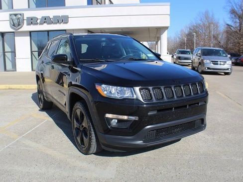 Used 2020 Jeep Compass Latitude image 6