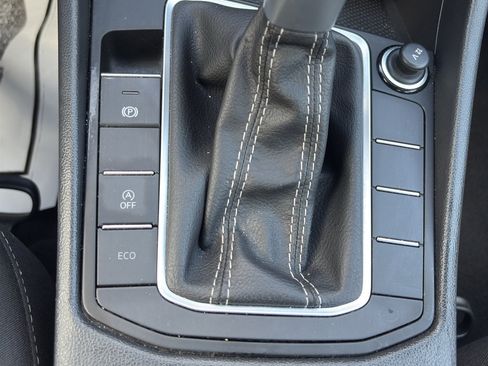 Used 2025 Volkswagen Jetta Sport FWD image 24