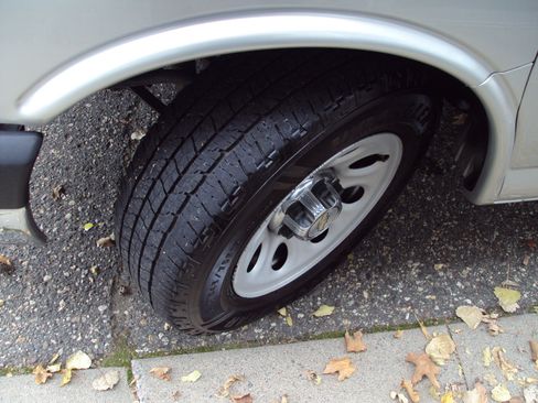 Used 2013 Chevrolet Express 1500 LT w/ LT Preferred Equipment Group image 29