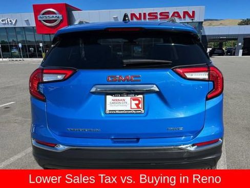 Used 2024 GMC Terrain SLT AWD/4WD image 4