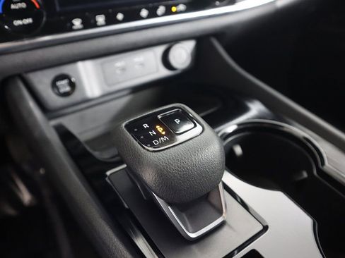 Used 2024 Nissan Rogue SV image 48