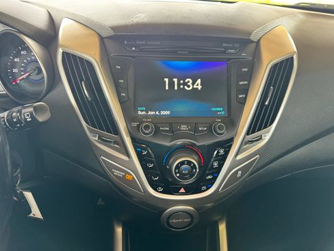 Used 2016 Hyundai Veloster w/ Option Group 02 FWD image 13