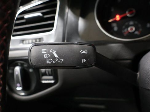 Used 2017 Volkswagen Golf S image 30