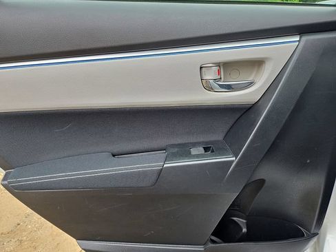 Used 2016 Toyota Corolla LE FWD image 16