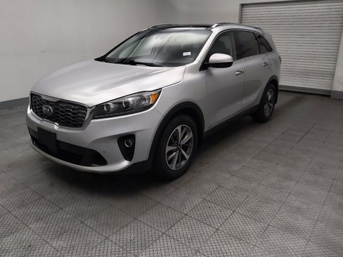 Used 2019 Kia Sorento EX w/ EX Touring Package AWD/4WD image 2