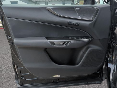 Certified 2025 Lexus NX 350 AWD w/ Accessory Package (2T) image 8