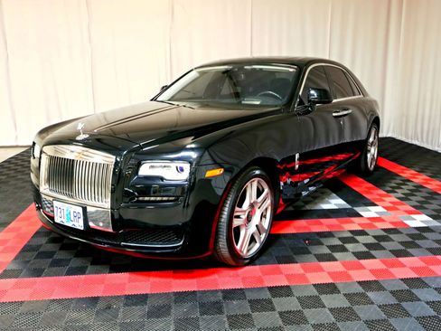 Used 2016 Rolls-Royce Ghost image 1