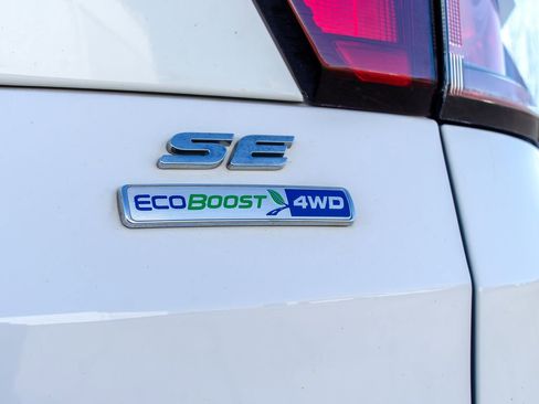 Used 2019 Ford Escape SE image 6