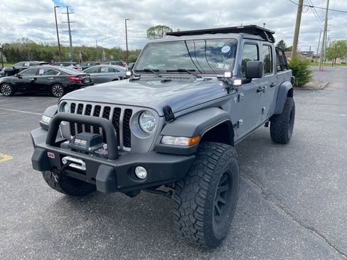 Used 2020 Jeep Gladiator Sport w/ Quick Order Package 24S AWD/4WD image 2