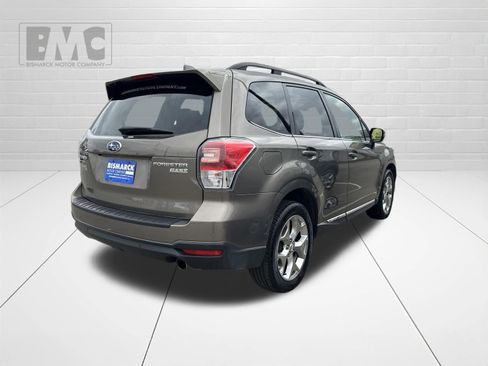 Used 2017 Subaru Forester 2.5i Touring AWD/4WD image 3