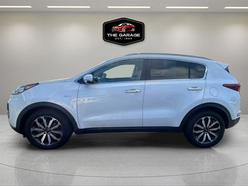Used 2017 Kia Sportage EX w/ EX Technology Package image 2