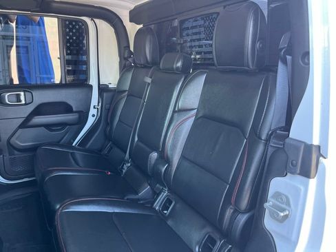 Used 2021 Jeep Gladiator Rubicon AWD/4WD image 14