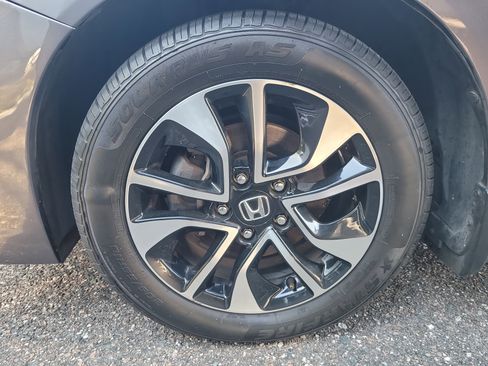 Used 2015 Honda Civic EX image 9