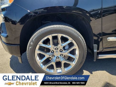 Certified 2023 Chevrolet Silverado 1500 High Country w/ High Country Premium Package AWD/4WD image 18