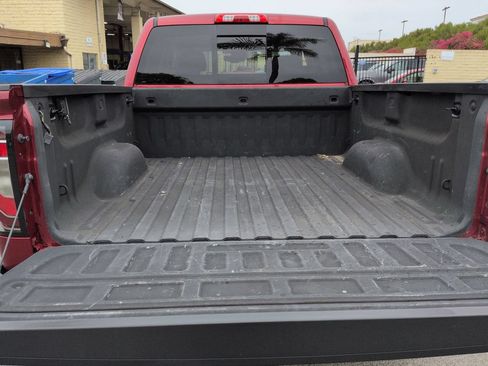 Used 2018 GMC Sierra 1500 SLT w/ Texas SLT Premium Package AWD/4WD image 28