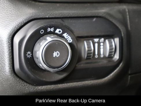 Used 2021 Jeep Wrangler Unlimited Sahara AWD/4WD image 22