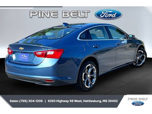 Used 2024 Chevrolet Malibu LT FWD image 11