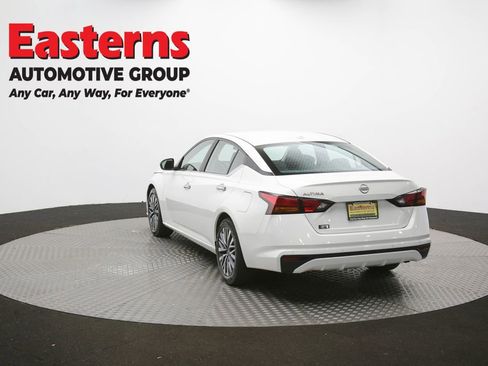 Used 2025 Nissan Altima 2.5 SV FWD image 65