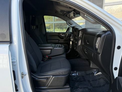 Used 2020 Chevrolet Silverado 1500 Custom Trail Boss w/ Custom Convenience Package AWD/4WD image 20