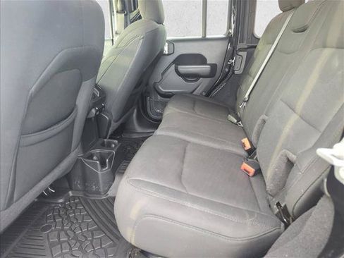 Used 2022 Jeep Wrangler Unlimited Sport AWD/4WD image 8