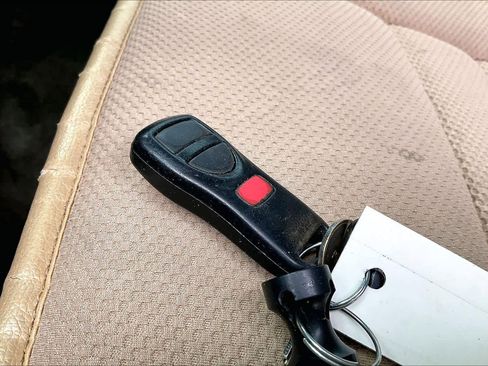 Used 2016 Nissan Frontier SV image 14