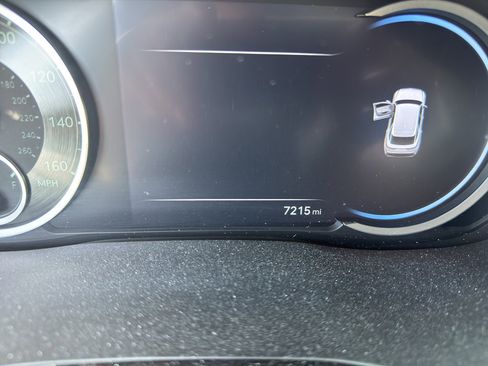 Used 2024 Genesis GV70 2.5T w/ Select Package image 4