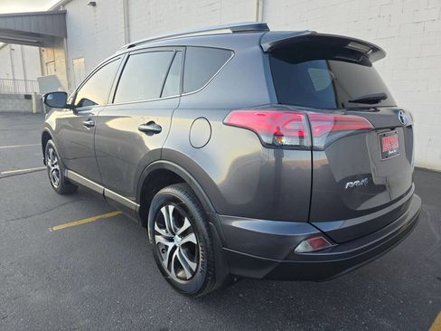 Used 2017 Toyota RAV4 LE image 9