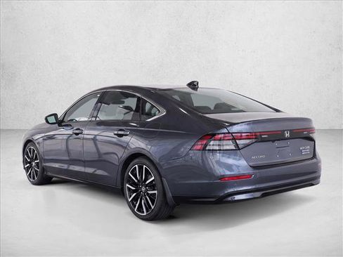Used 2023 Honda Accord Touring image 5
