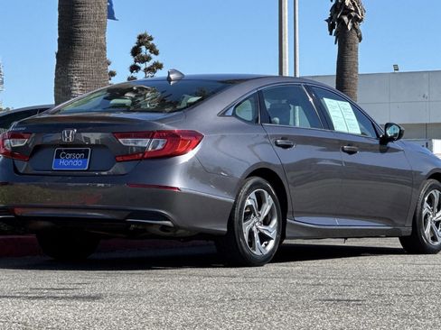 Used 2018 Honda Accord EX image 9