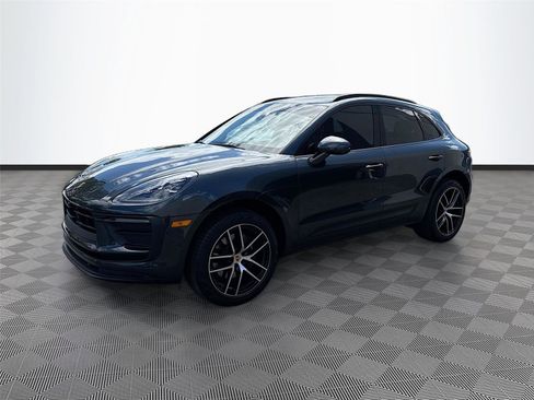 Used 2025 Porsche Macan Turbo image 3