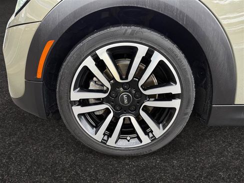 Used 2019 MINI Cooper S w/ Premium Package image 14