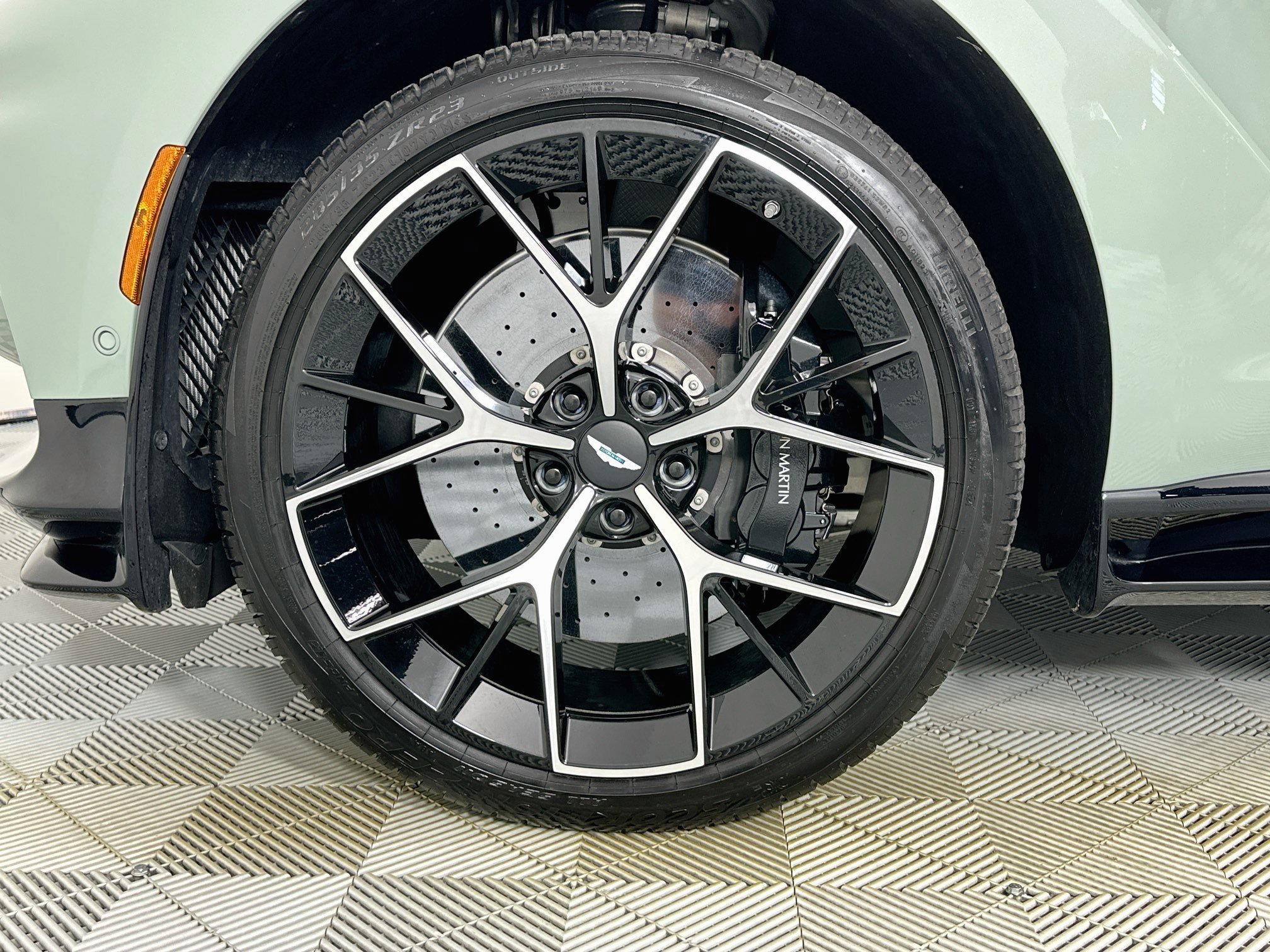 Used 2025 Aston Martin DBX 707 AWD/4WD image 4