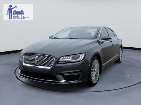 Used 2017 Lincoln MKZ Reserve image 3